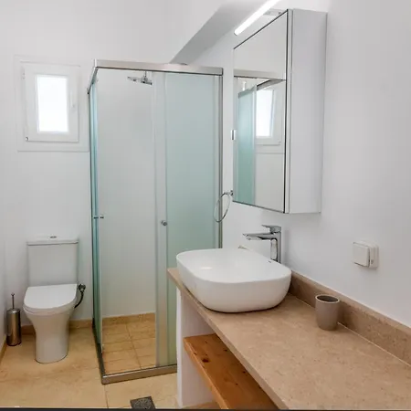 Blue View House 2 - Ysternia Bay - 2br Seafront بيت للعطل