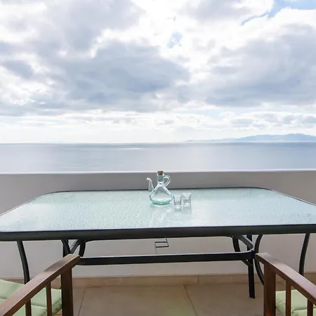 Blue View House 2 - Ysternia Bay - 2br Seafront Tínos