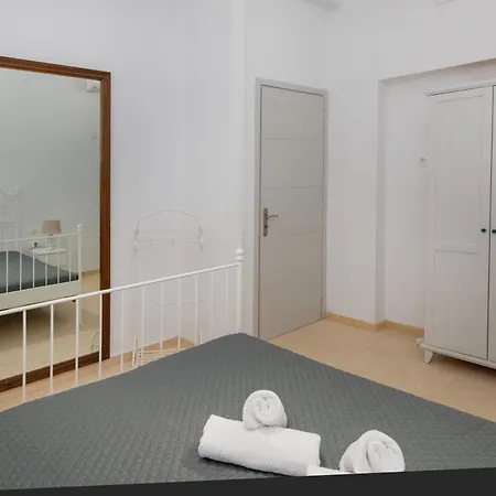 Blue View House 2 - Ysternia Bay - 2br Seafront Tinos