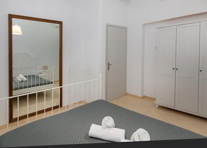 Blue View House 2 - Ysternia Bay - 2br Seafront Tinos